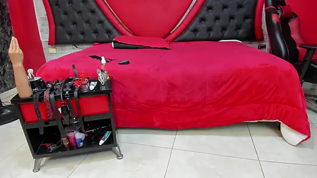 JAYLEN BDSM online show from May 12, 2026, 11:49 am