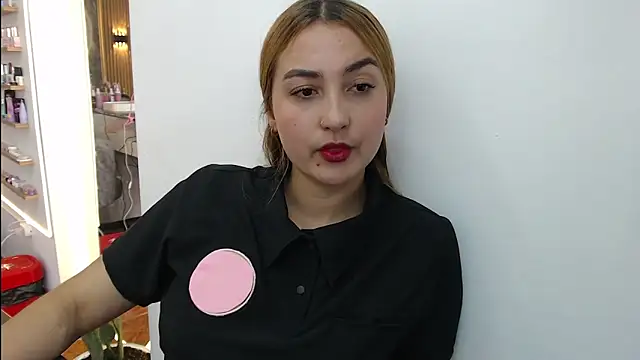 salome  lopez  online show from November 6, 2025, 2:21 pm