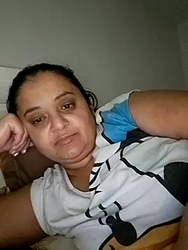 Snapshot of sarahhh1987 chatting on November 24, 2025, 6:41 pm sarahhh1987 online show from November 24, 2025, 6:41 pm