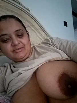 Snapshot of sarahhh1987 chatting on December 3, 2025, 6:25 am sarahhh1987 online show from December 3, 2025, 6:25 am