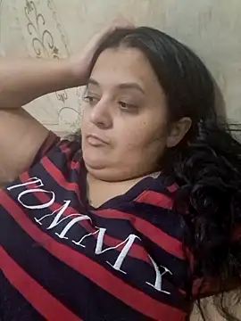 Snapshot of sarahhh1987 chatting on December 24, 2024, 6:17 pm sarahhh1987 online show from December 24, 2024, 6:17 pm