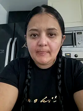 sarahhh1987 online show from January 10, 2026, 9:15 am