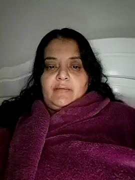 Snapshot of sarahhh1987 chatting on December 15, 2025, 5:30 pm sarahhh1987 online show from December 15, 2025, 5:30 pm