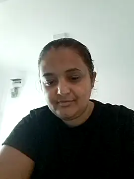 Snapshot of sarahhh1987 chatting on October 1, 2025, 8:19 am sarahhh1987 online show from October 1, 2025, 8:19 am