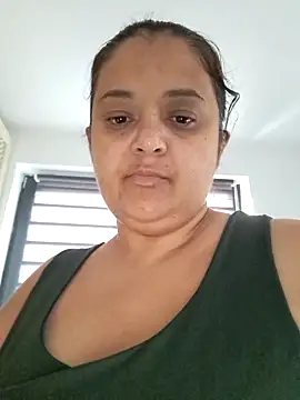 Snapshot of sarahhh1987 chatting on October 30, 2025, 7:17 am sarahhh1987 online show from October 30, 2025, 7:17 am