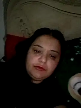 Snapshot of sarahhh1987 chatting on December 15, 2025, 5:24 am sarahhh1987 online show from December 15, 2025, 5:24 am