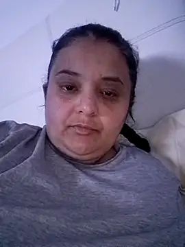 sarahhh1987 online show from March 26, 2026, 5:11 pm