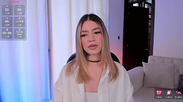 Snapshot of ViolettHansson chatting on February 12, 2026, 6:40 pm ViolettHansson online show from February 12, 2026, 6:40 pm