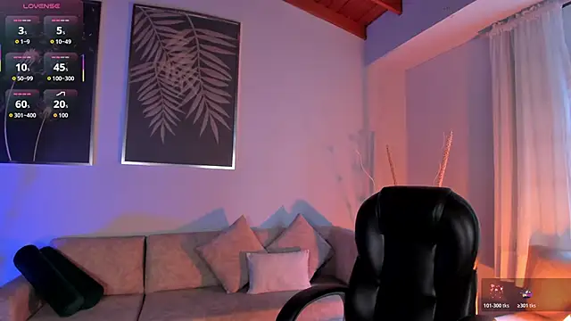 Snapshot of ViolettHansson chatting on December 16, 2025, 7:51 pm ViolettHansson online show from December 16, 2025, 7:51 pm