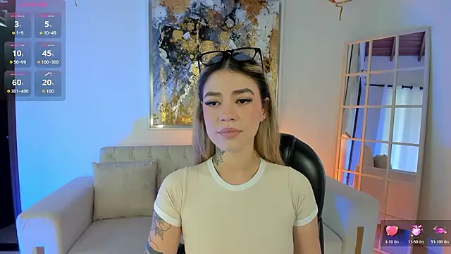 Snapshot of ViolettHansson chatting on February 10, 2026, 6:51 pm ViolettHansson online show from February 10, 2026, 6:51 pm