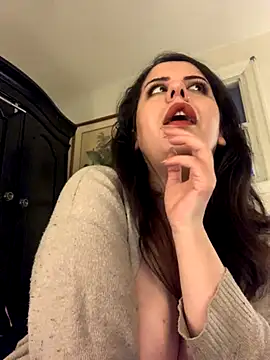 Snapshot of holyeroticss chatting on January 7, 2026, 10:15 pm holyeroticss online show from January 7, 2026, 10:15 pm