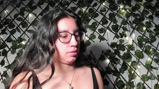 Snapshot of CoralineSanchez chatting on January 5, 2026, 7:28 pm CoralineSanchez online show from January 5, 2026, 7:28 pm