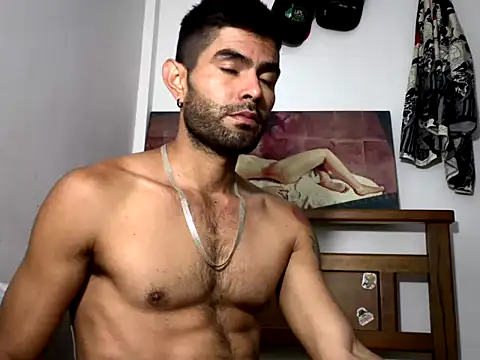 hideonbush051 online show from April 21, 2026, 11:39 am