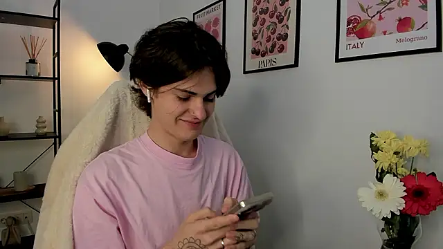 little femb0y online show from March 10, 2026, 11:47 am