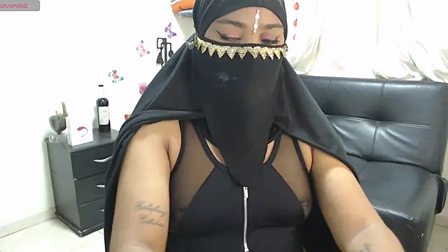 Snapshot of Aaliyah_brown chatting on January 6, 2025, 8:46 am Aaliyah brown online show from January 6, 2025, 8:46 am