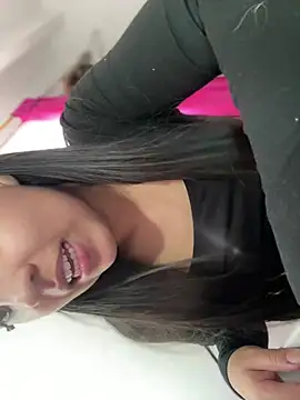 Salome golvert online show from March 10, 2026, 8:13 pm