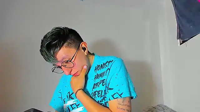 Snapshot of Sexyboy_666 chatting on December 16, 2025, 1:48 pm Sexyboy 666 online show from December 16, 2025, 1:48 pm