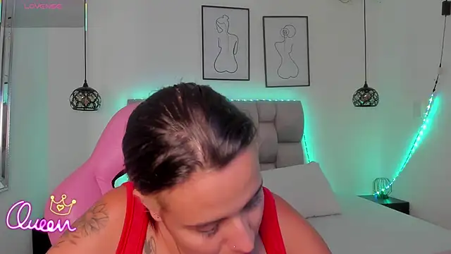 Susan-Sweet-7 online show from February 16, 2026, 8:18 pm