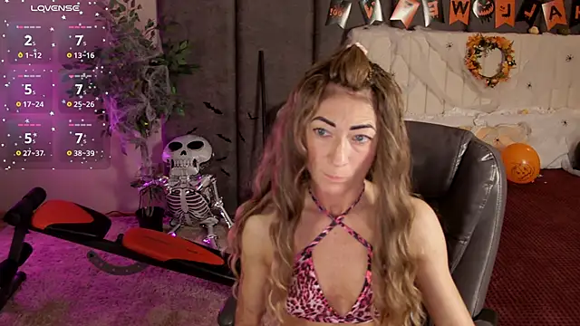  F R A U  online show from October 29, 2025, 1:04 am