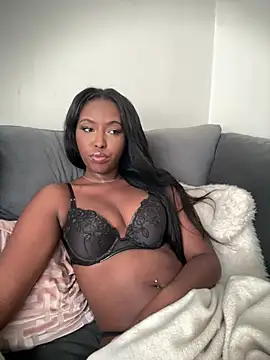 princesslola666 online show from June 20, 2026, 2:33 pm