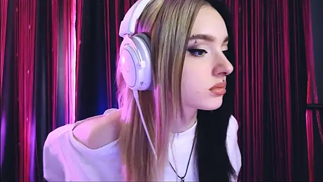 Avi Nile online show from March 16, 2025, 2:53 am