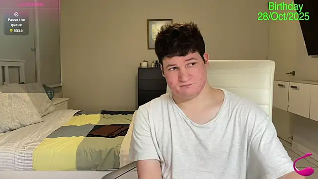 Snapshot of Lorenzo_hernandez chatting on October 27, 2025, 6:20 pm Lorenzo hernandez online show from October 27, 2025, 6:20 pm