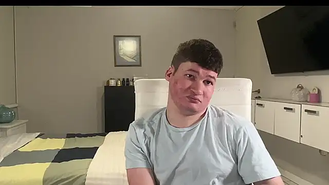 Snapshot of Lorenzo_hernandez chatting on November 7, 2025, 10:13 pm Lorenzo hernandez online show from November 7, 2025, 10:13 pm