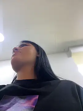 IrisBaker online show from October 24, 2025, 9:14 pm