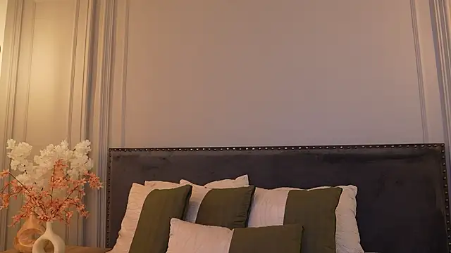 IrisBaker online show from March 20, 2026, 10:33 pm