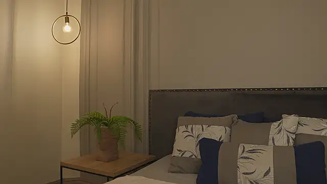 IrisBaker online show from February 11, 2026, 10:09 pm