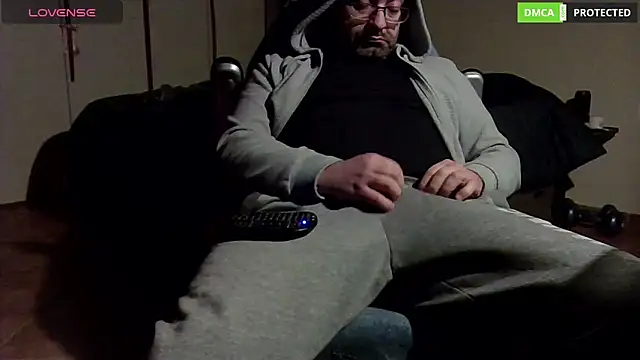 Snapshot of MultiOrgasmicLover chatting on December 16, 2024, 8:37 pm MultiOrgasmicLover online show from December 16, 2024, 8:37 pm