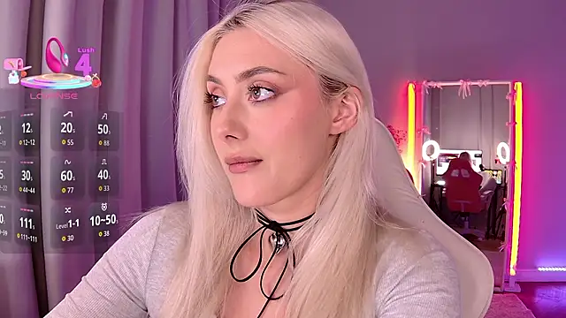 LoryWood online show from March 20, 2026, 3:35 pm