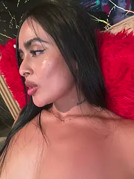 Snapshot of Alexandra_duque chatting on February 28, 2025, 8:39 pm Alexandra duque online show from February 28, 2025, 8:39 pm