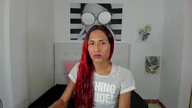 Snapshot of Brisahott chatting on November 6, 2025, 1:42 am Brisahott online show from November 6, 2025, 1:42 am