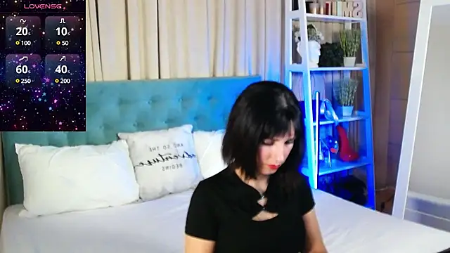 HeidiBloom online show from February 25, 2025, 2:48 pm