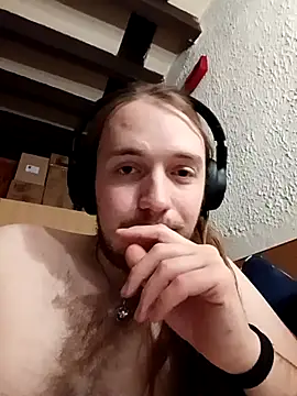 nicolasdumand21 online show from December 17, 2025, 10:59 pm