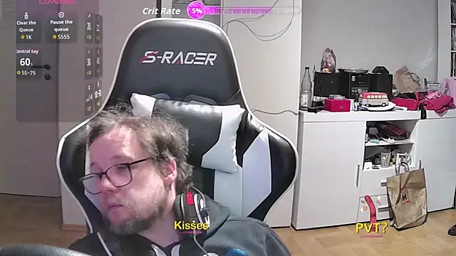 larsgessner30 online show from November 11, 2025, 9:09 pm