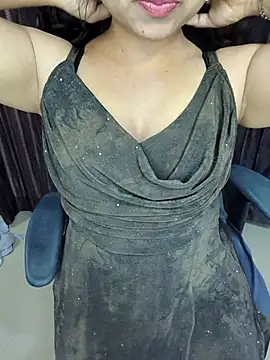 Tanvi-patil online show from November 13, 2025, 6:01 pm