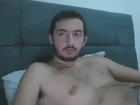 Snapshot of laynufff chatting on October 30, 2025, 5:10 pm laynufff online show from October 30, 2025, 5:10 pm