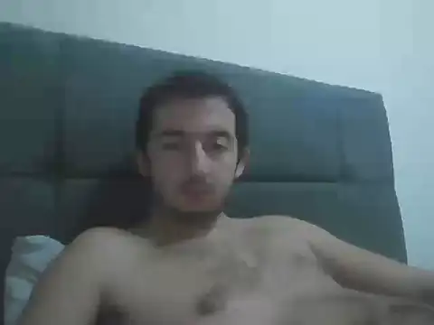 Snapshot of laynufff chatting on November 23, 2025, 5:45 pm laynufff online show from November 23, 2025, 5:45 pm