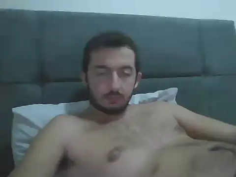 Snapshot of laynufff chatting on October 29, 2025, 5:23 pm laynufff online show from October 29, 2025, 5:23 pm