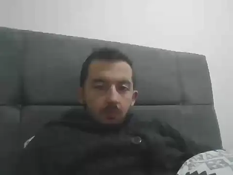 Snapshot of laynufff chatting on December 4, 2025, 6:18 pm laynufff online show from December 4, 2025, 6:18 pm