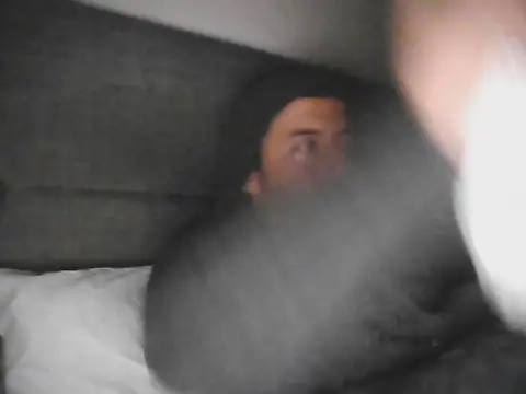 Snapshot of laynufff chatting on December 13, 2025, 8:04 pm laynufff online show from December 13, 2025, 8:04 pm