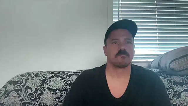 Snapshot of steelwood303 chatting on October 19, 2025, 11:07 pm steelwood303 online show from October 19, 2025, 11:07 pm