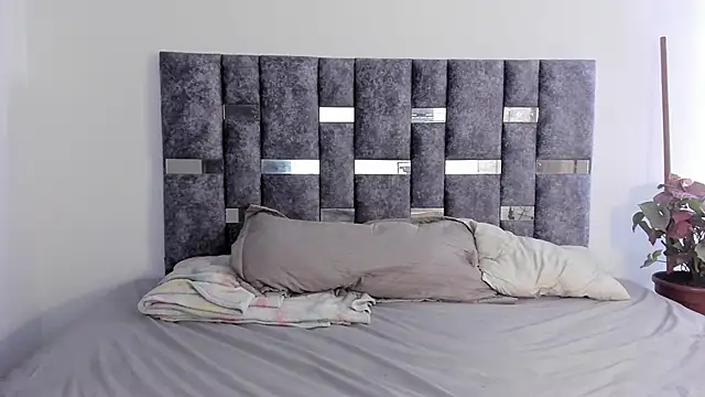 rossth1 online show from March 9, 2026, 8:01 pm