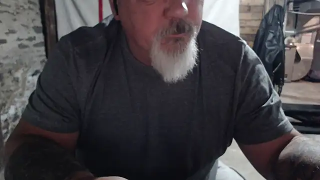 Snapshot of Newfiesausage1972 chatting on November 20, 2025, 10:38 am Newfiesausage1972 online show from November 20, 2025, 10:38 am