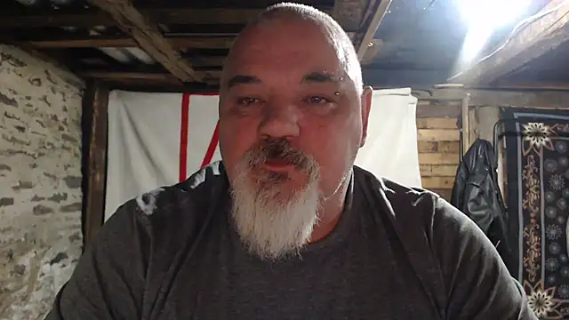 Snapshot of Newfiesausage1972 chatting on December 4, 2025, 11:26 pm Newfiesausage1972 online show from December 4, 2025, 11:26 pm