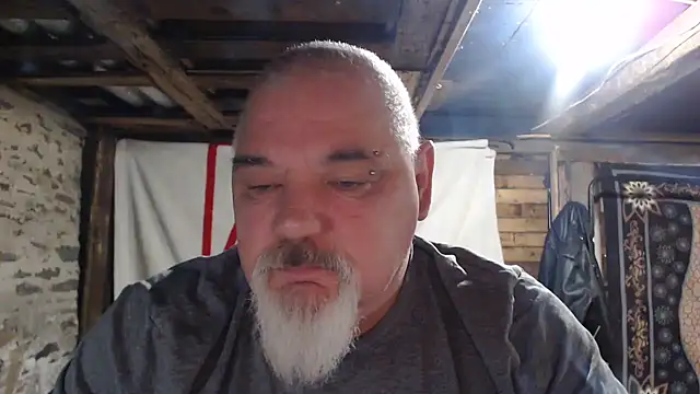 Snapshot of Newfiesausage1972 chatting on December 14, 2025, 10:21 am Newfiesausage1972 online show from December 14, 2025, 10:21 am