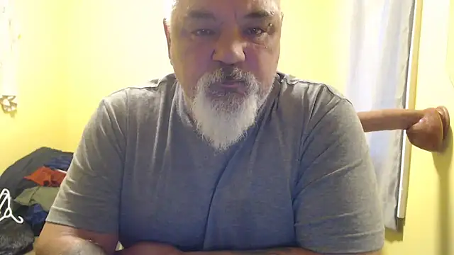 Snapshot of Newfiesausage1972 chatting on November 3, 2025, 5:49 pm Newfiesausage1972 online show from November 3, 2025, 5:49 pm