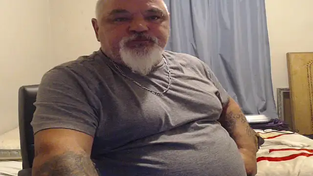 Snapshot of Newfiesausage1972 chatting on September 27, 2025, 5:13 am Newfiesausage1972 online show from September 27, 2025, 5:13 am